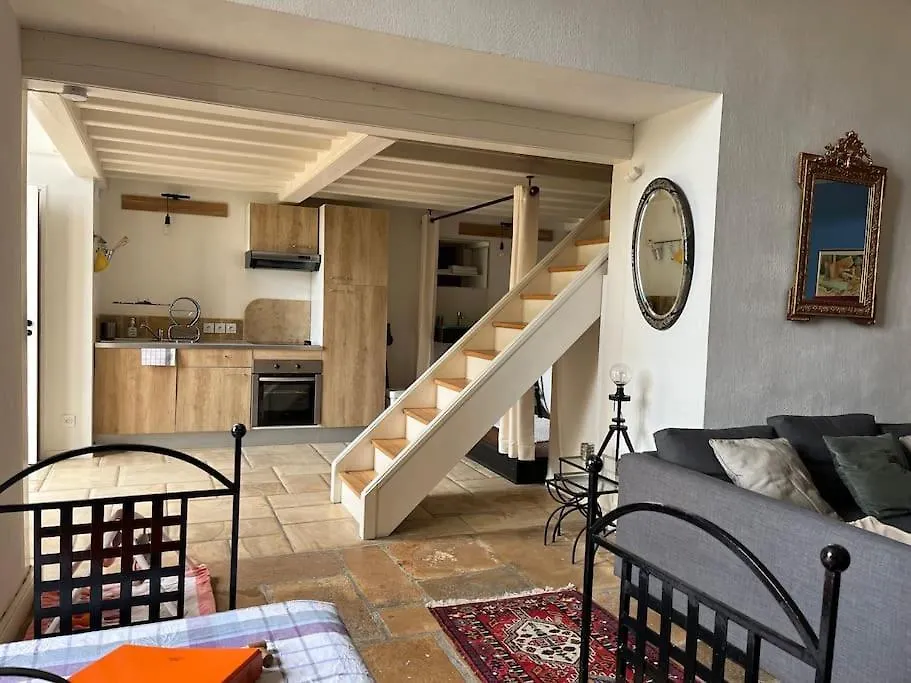 Apartment Loft Dans Un Chateau En Pierres Dorees Lissieu